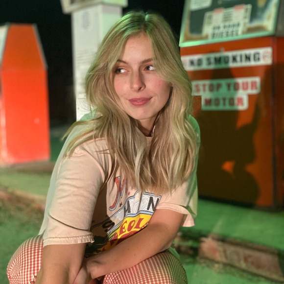 Meet your Posher, Elissa - Picture 5 of 7